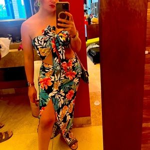 This beautiful this outfit, it fits